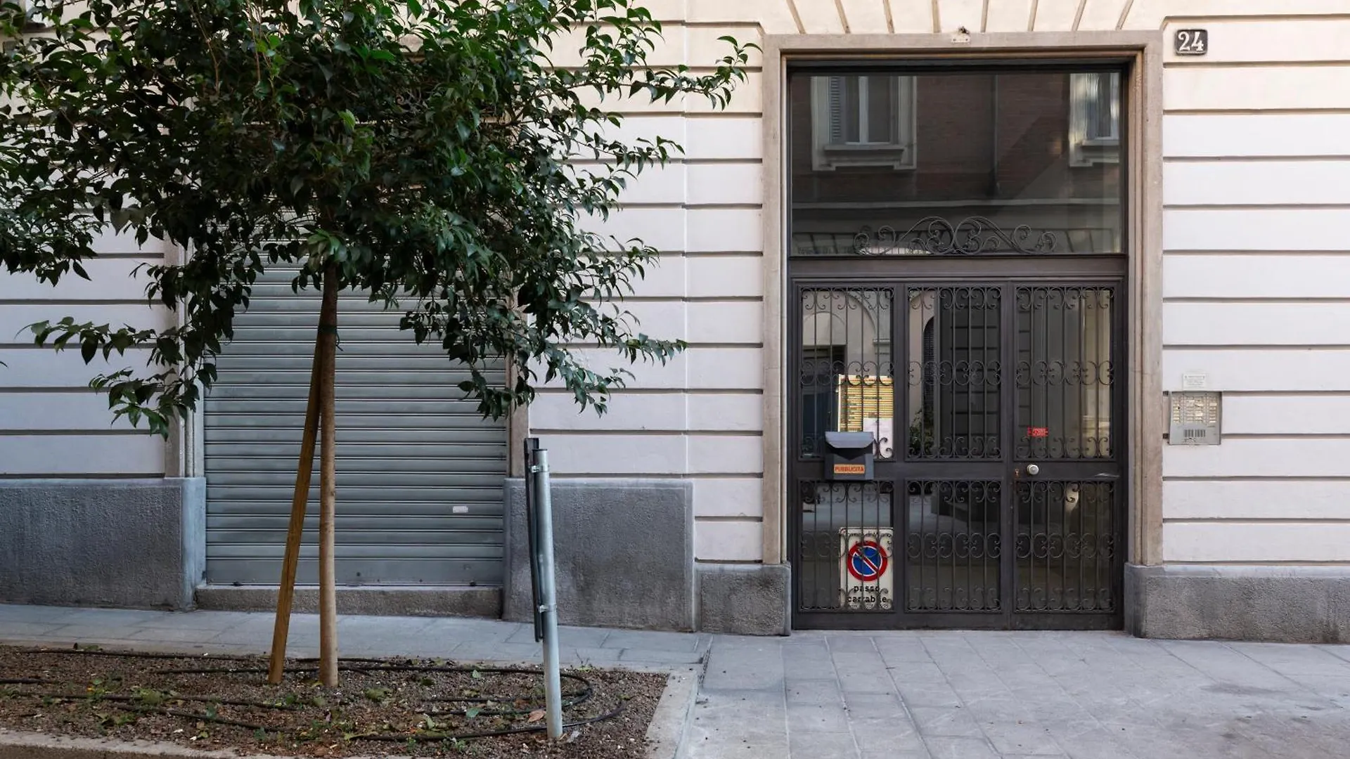 Quattro Dimore - Centro Storico Milan 0*,  Italy